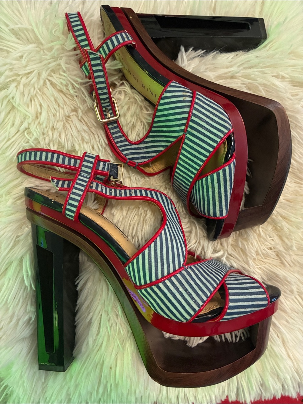 Gianni Bini Striped Blue and White Hollow Platform Sandals Red Trim size 6.5
